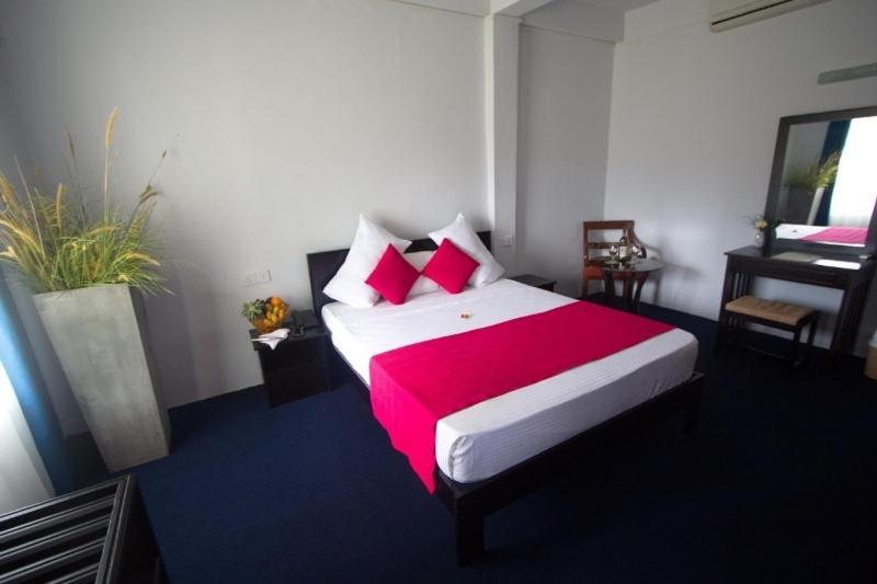 Kothmale Holiday Hotel Kandy Ruang foto