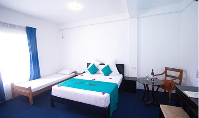 Kothmale Holiday Hotel Kandy Ruang foto