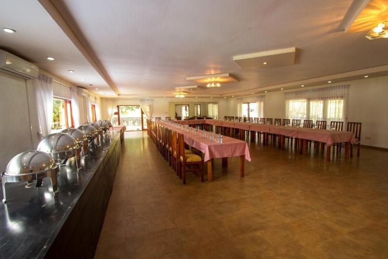 Kothmale Holiday Hotel Kandy Bagian luar foto
